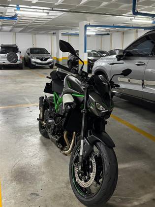 KAWASAKI Z900 KAWASAKI Z900